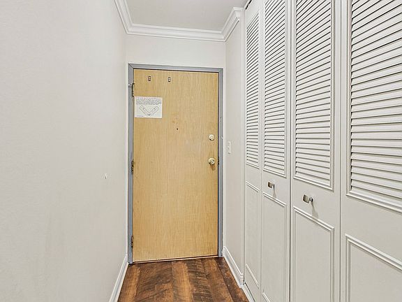 5th image of 5306 N Cumberland Ave APT 207