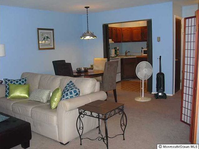 1st image of 19 Yorktowne Parkway #G