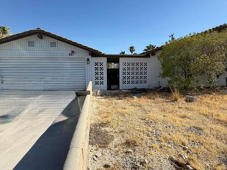 897 E Racquet Club Rd — Photo 1