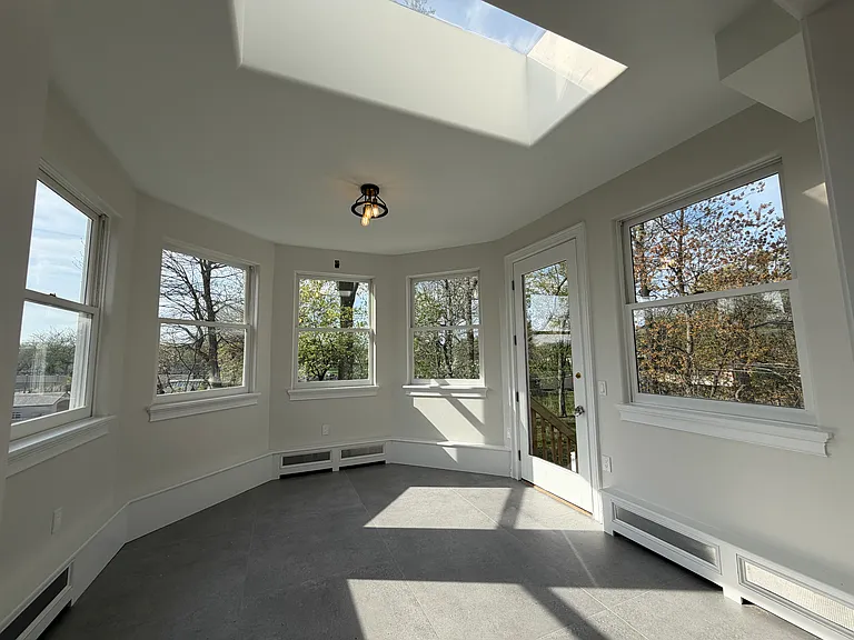 Sherwood Ave — Photo 33