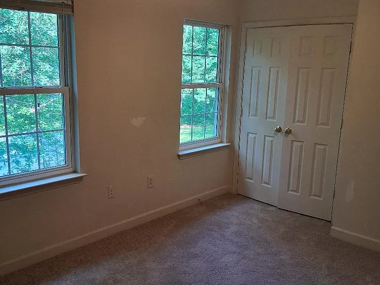 12904 Arsenal Ct — Photo 19