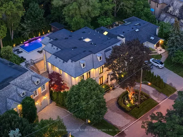 23 Lauderdale Dr, Toronto, ON M2L 2A8