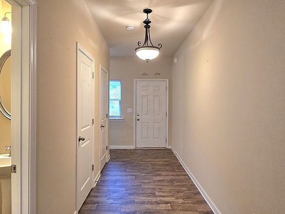 5th image of 79 Trotter Ct