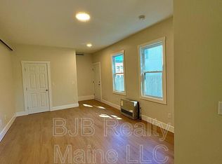 26 Revere St APT 3, Portland, ME 04103