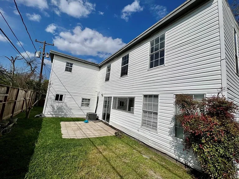 2107 Restridge Dr #2 — Photo 17