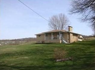 364 Rowes Run Rd, Smock, PA 15480