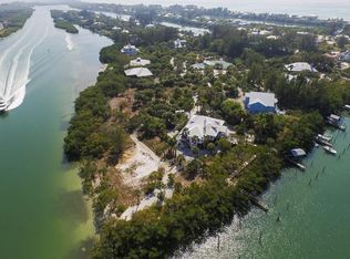 12 Pointe Way, Placida, FL 33946