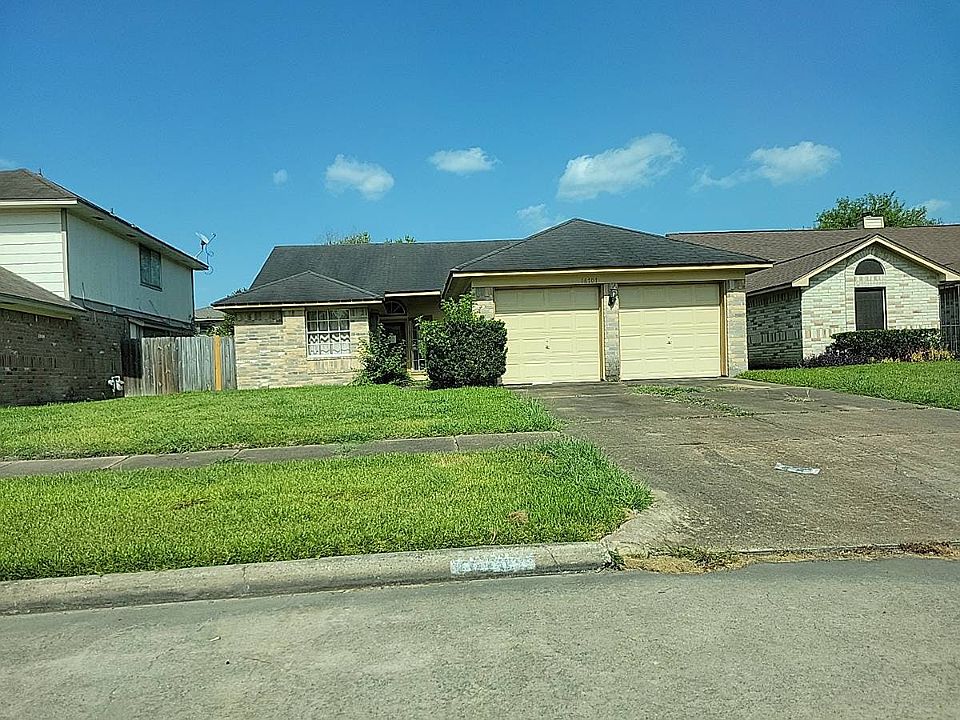1st image of 16707 Village Trace Dr