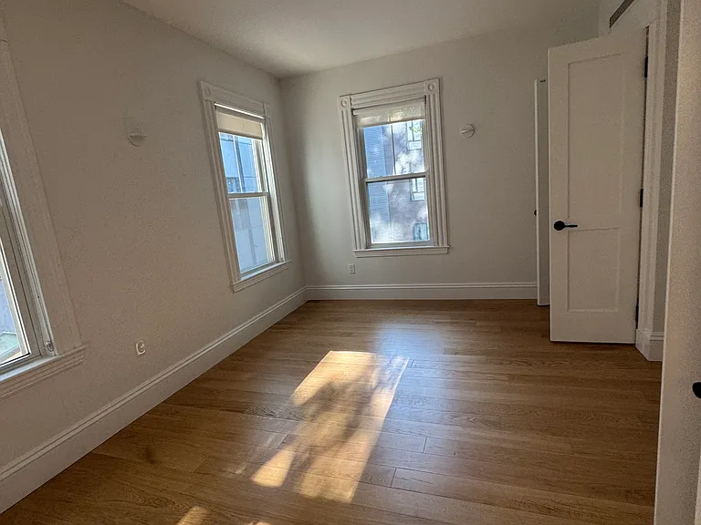 87 Gardner St — Photo 34