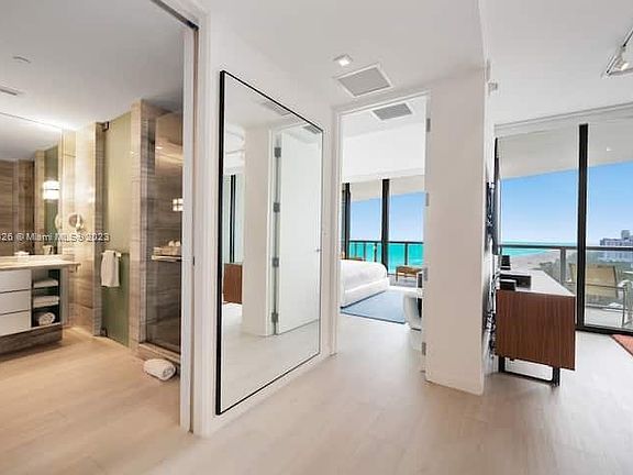 5th image of 2201 Collins Ave #A19