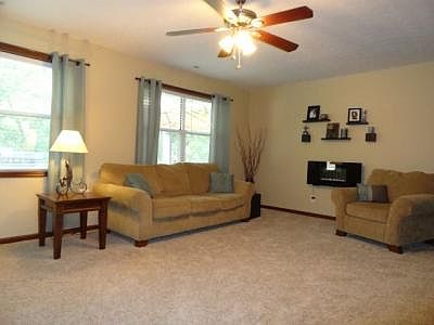 4th image of 1 Wilson Cir