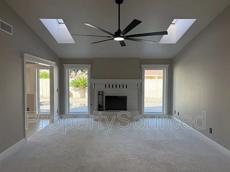 1351 Aksland Dr — Photo 5
