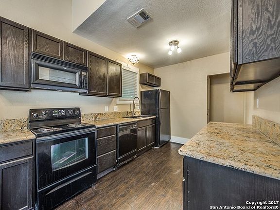 2nd image of 218 Drury Ln