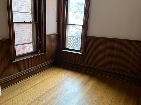 5th image of 1326 Vine St