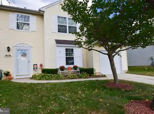 18 Cherry Grove Ln, Sicklerville, NJ 08081