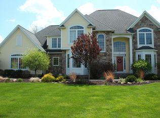 21 Golden Pond Trl, Spencerport, NY 14559