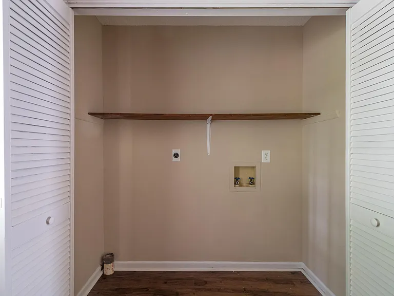 170 Corey Cir — Photo 6