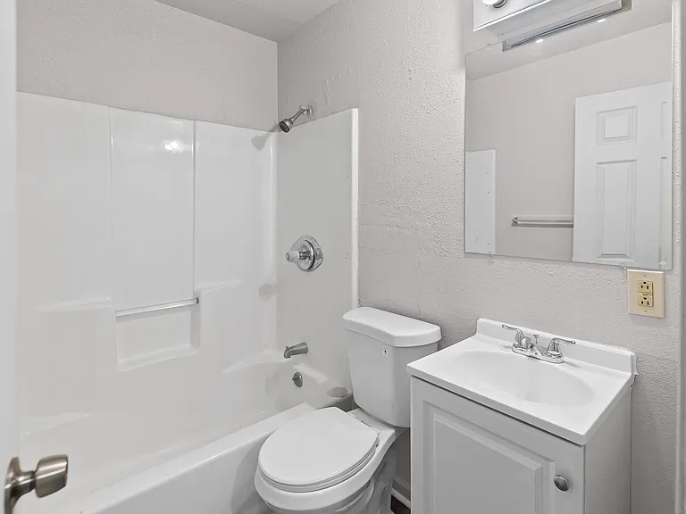 47 Saint Henry Dr — Photo 10