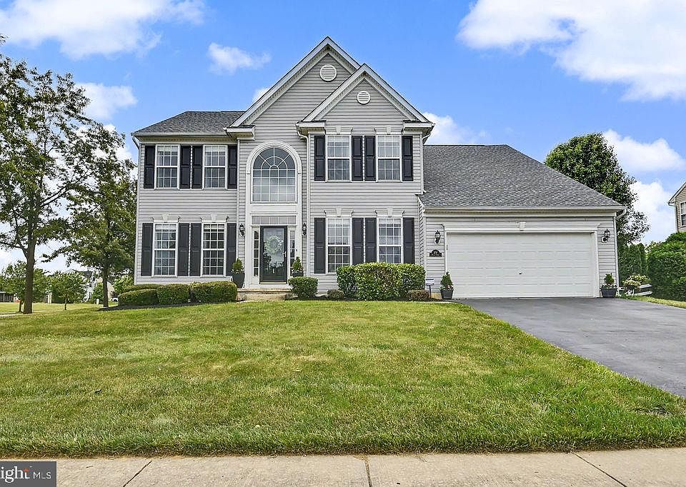 1st image of 301 Helen Dr
