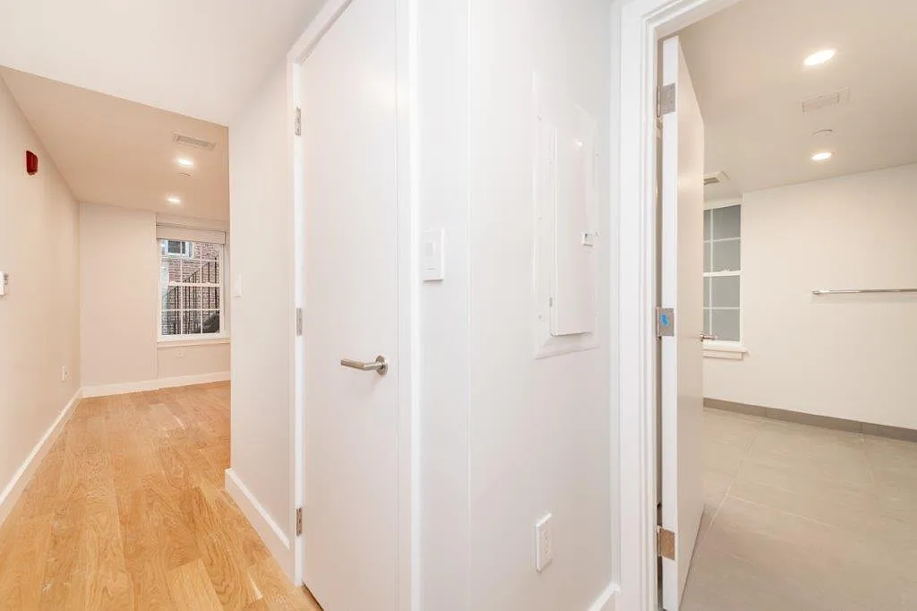 Studio, 1.0 bath, 460 sqft, $2,950 — Photo 4