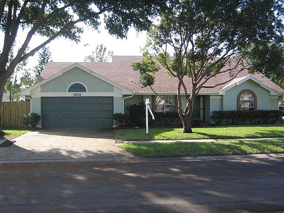 909 Stillwell Lane