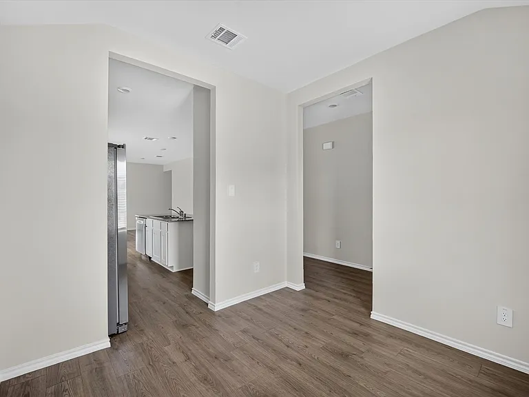 3330 Catamount Dr — Photo 9