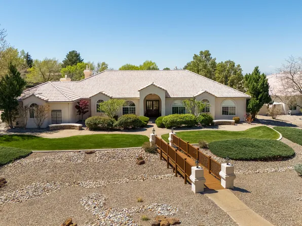 10013 San Bernardino Dr NE, Albuquerque, NM 87122