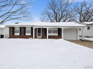 2534 Wesford Dr, Maryland Heights, MO 63043