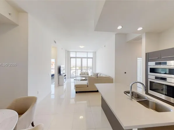 7825 NW 107th Ave APT 821, Doral, FL 33178