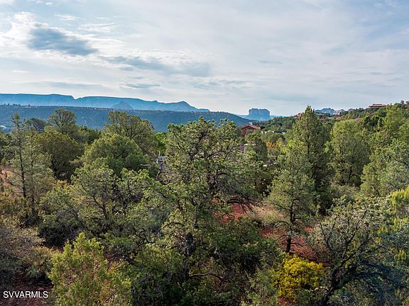 4th image of 10 Foothills South Dr