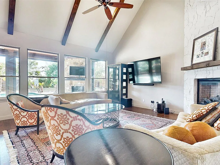 1641 Hidden Bluff Ct — Photo 9
