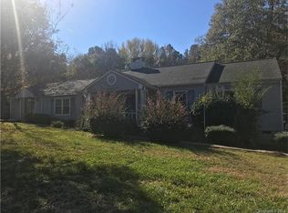 1462 Kings Cir, Lancaster, SC 29720