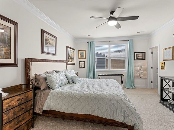 4th image of 315 Pollyanna Dr