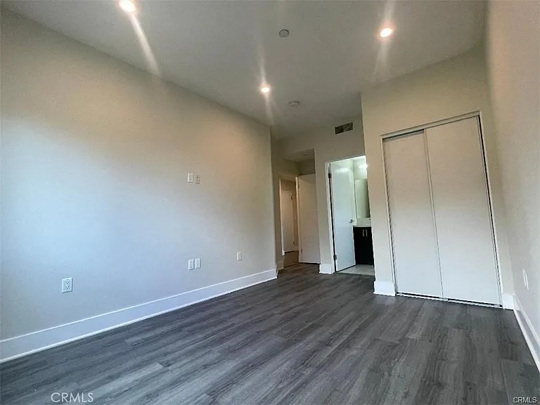 6445 Woodley Ave #204 — Photo 14