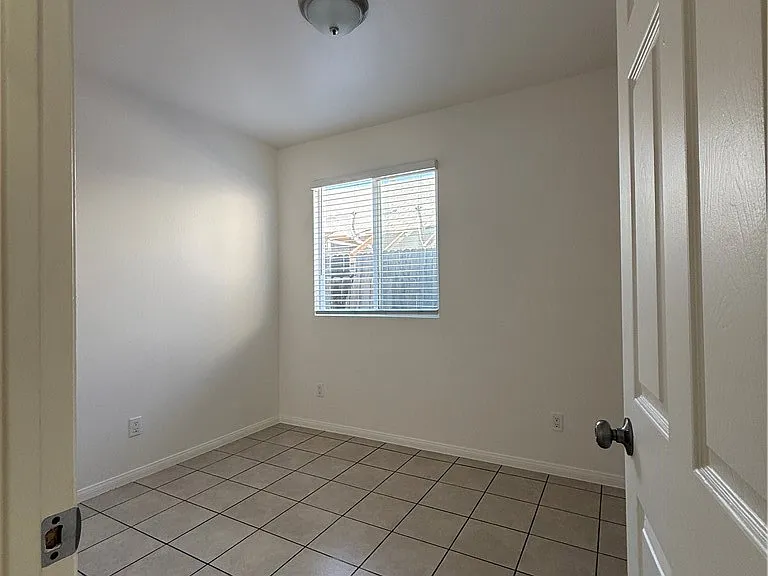 1623 Sherman Pl #5 — Photo 4