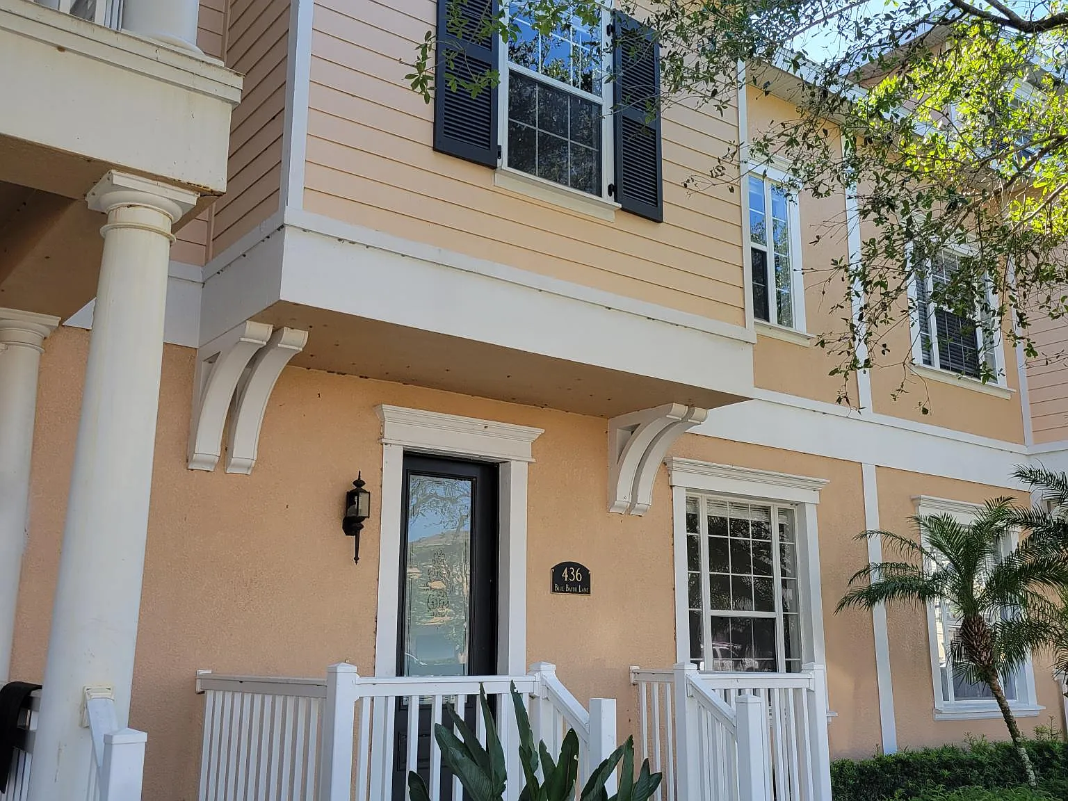 3 bed, 1504 sqft, $2,200 — Photo 1