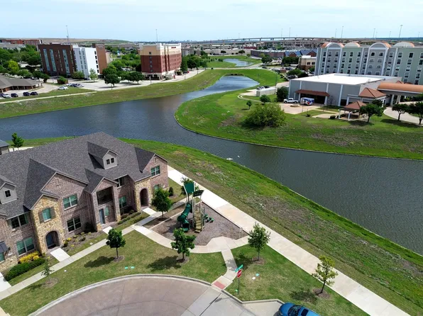 695 Vista Del Lago Dr, Lewisville, TX 75067