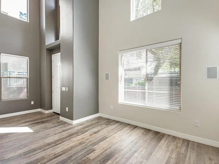 Entry (Before furnishing unit)