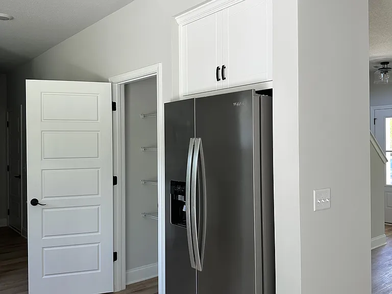 297 W East Smith Rd — Photo 10