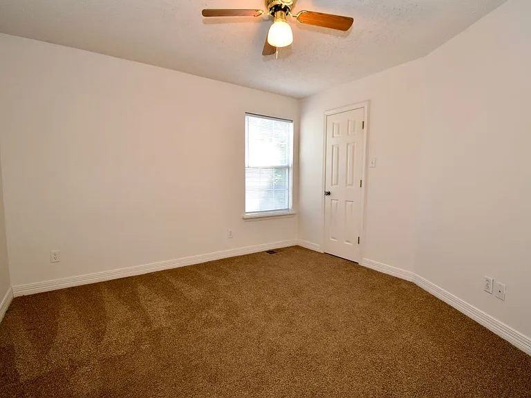 1173 Christpher Ln — Photo 13