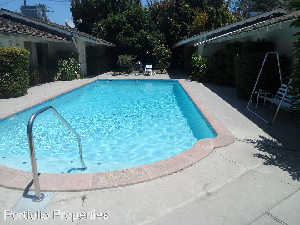 2nd image of 2611 Bishop Dr APT C
