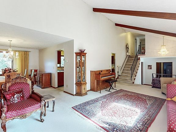 4th image of 2450 Brian Dr