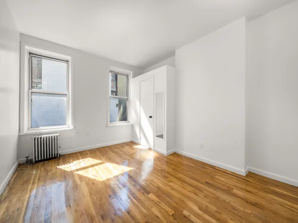 648 Franklin Avenue image 1 of 9