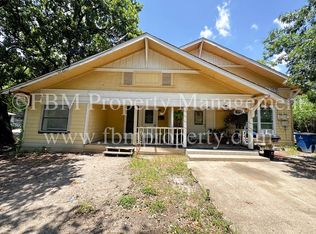 102 W Denton St #B, Ennis, TX 75119