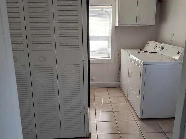 S Parkside Ave — Photo 17