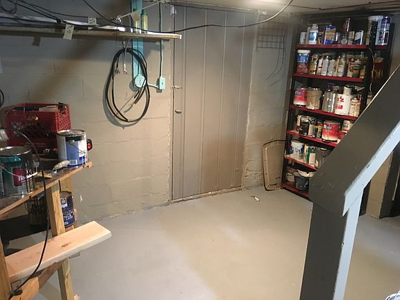 2nd image of 222 W 81st St