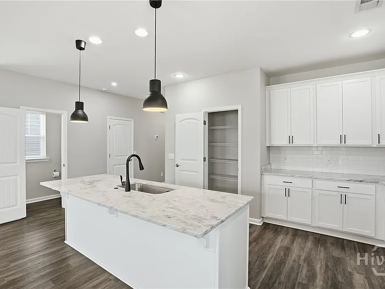 75 Pomona Cir — Photo 10