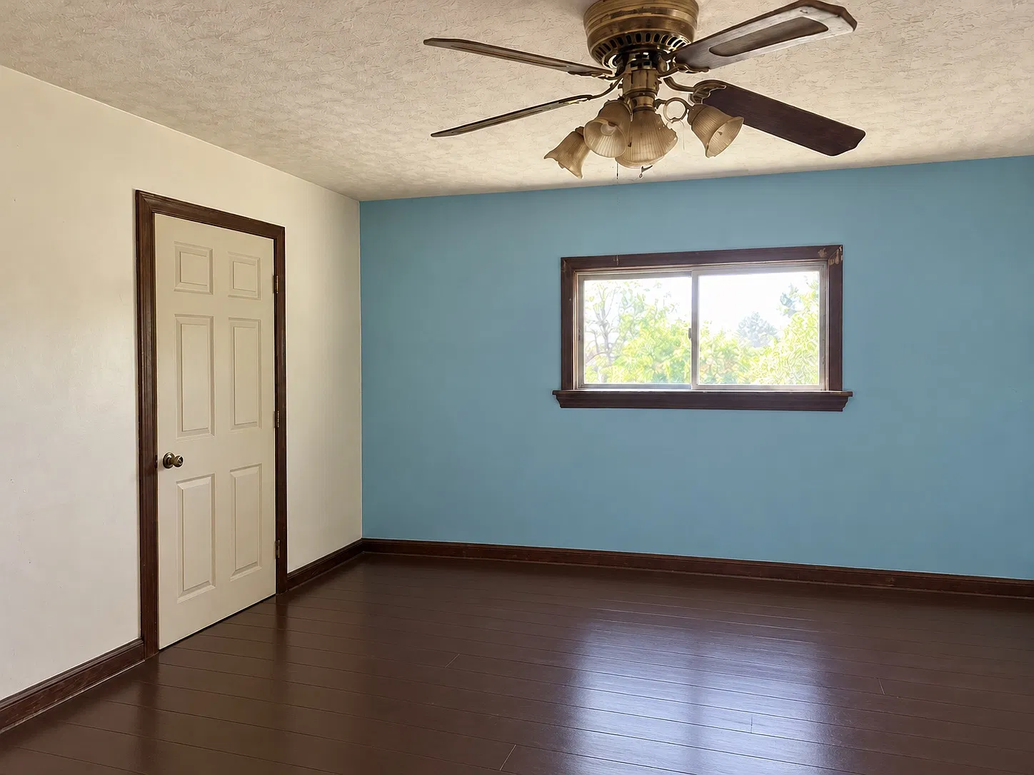 2 bed, 1040 sqft, $950 — Photo 3