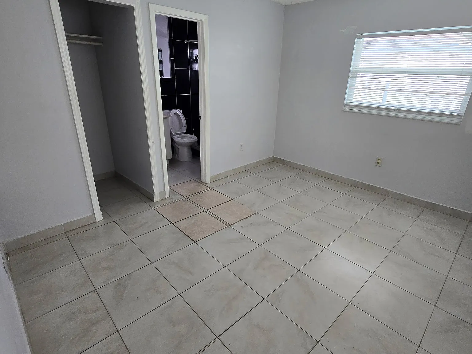 2 bed, 1100 sqft, $2,600 — Photo 4