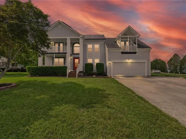 700 Hilltop Ct, Chesapeake, VA 23322